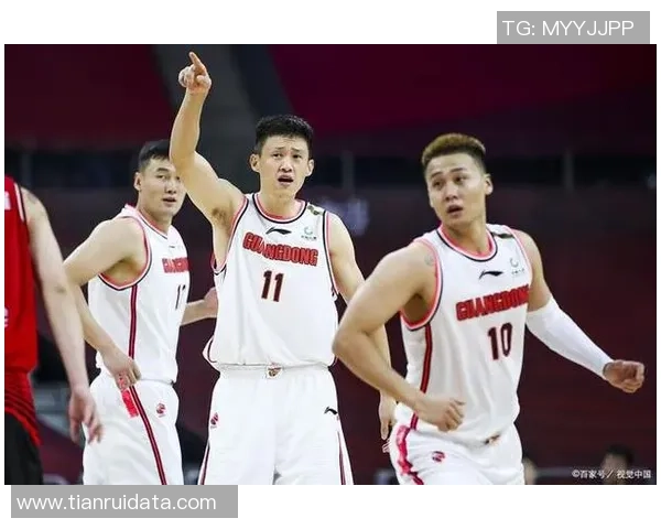 武汉足球队耐力变革引发热议助力球队重塑辉煌新篇章